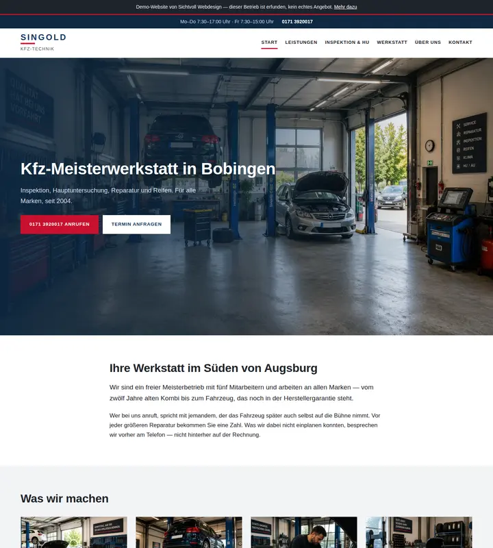 Startseite der Beispielwebsite Singold Kfz-Technik: dunkelblauer Werkstattauftritt mit Foto aus der Halle, darüber das Band mit dem Demo-Hinweis